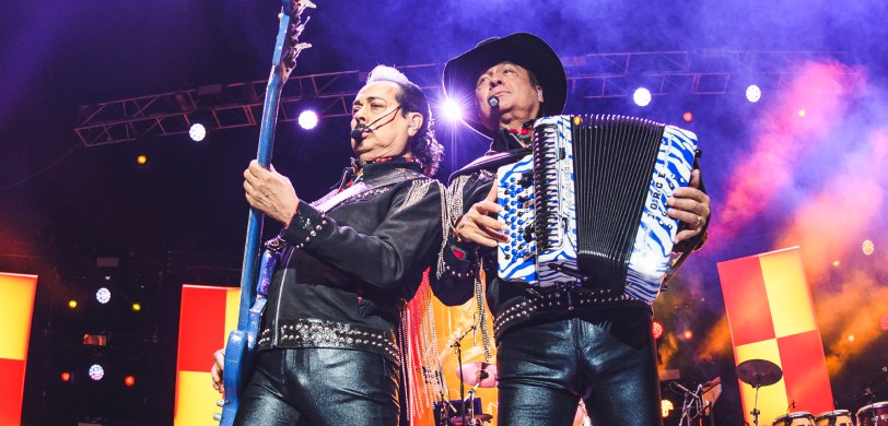 Los Tigres Del Norte Parking